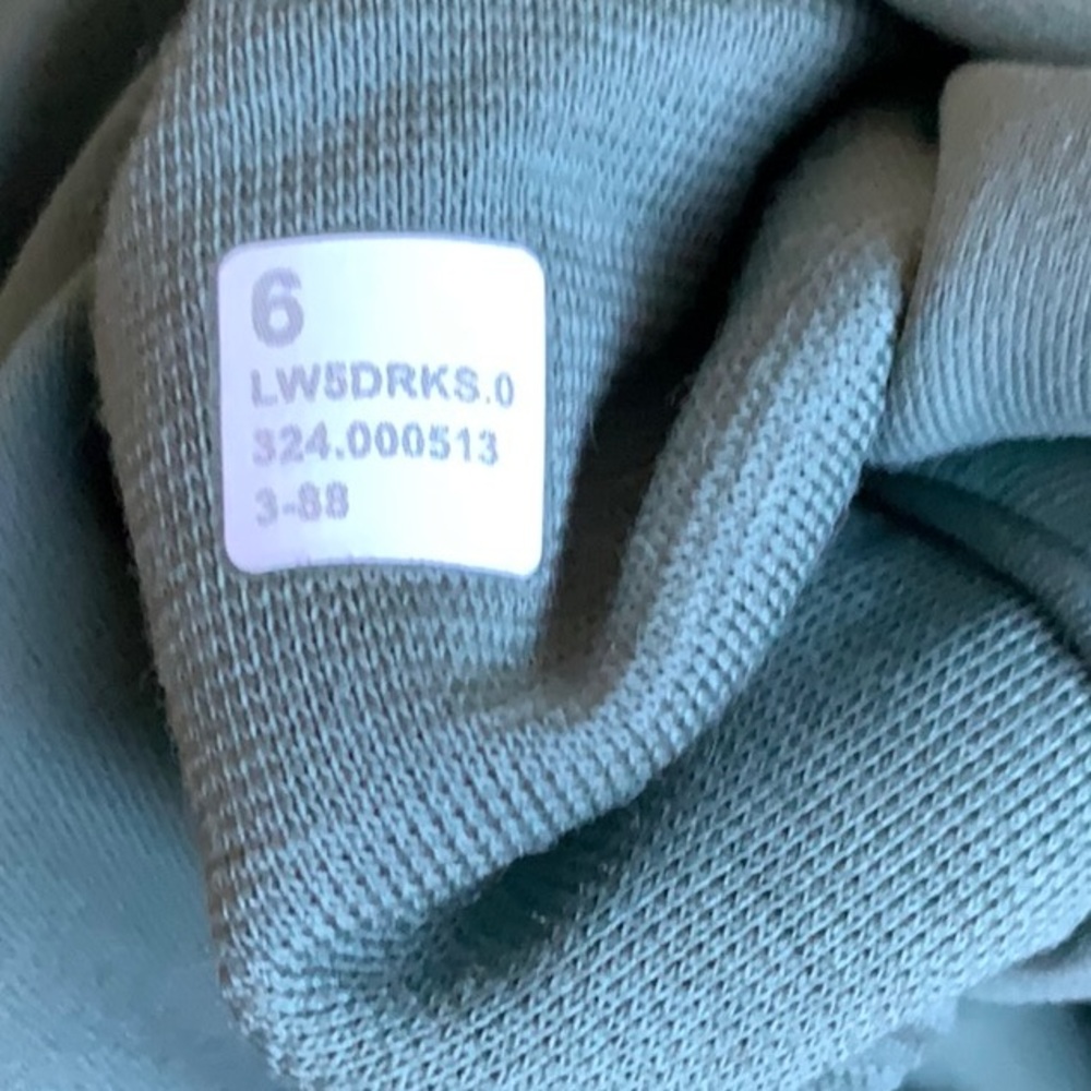 lululemon size 6 NWOT green set align strappy bra - Picture 7 of 7